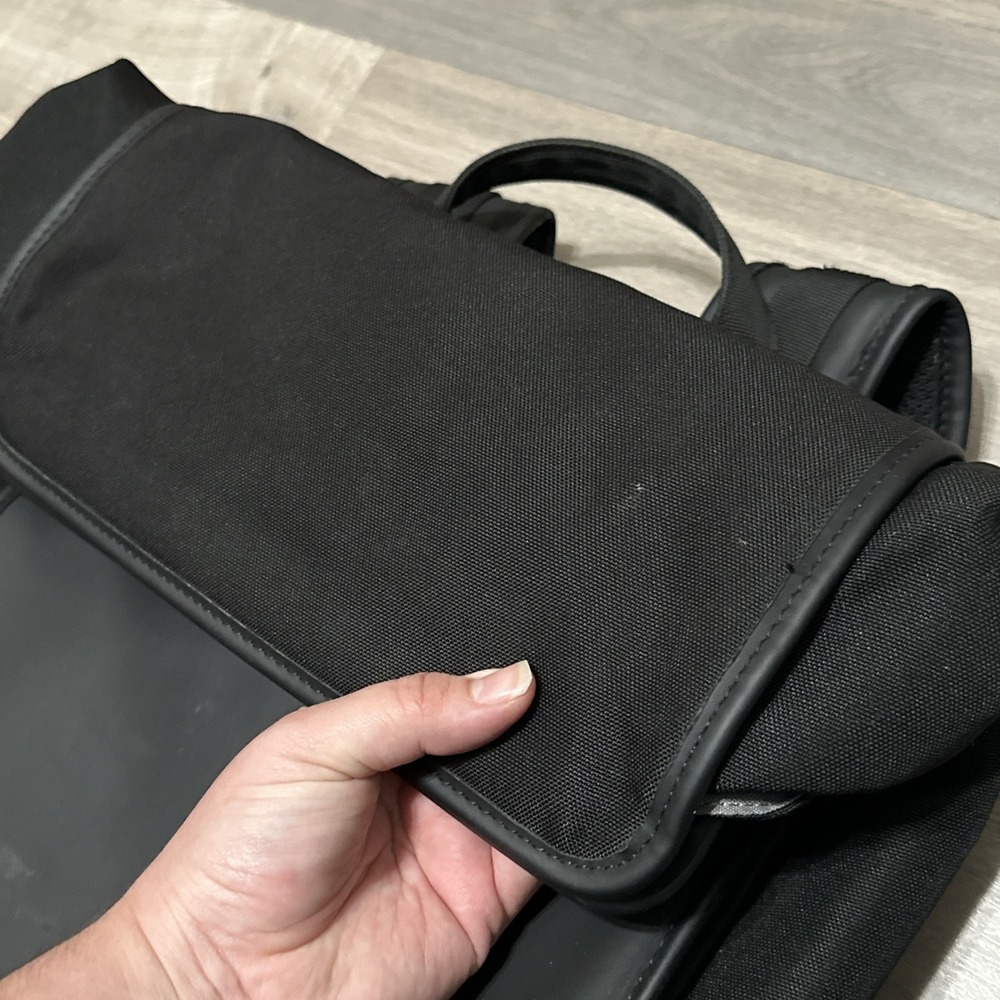 Kapten & Son Lund Pro All Black Backpack - Picture 9 of 16